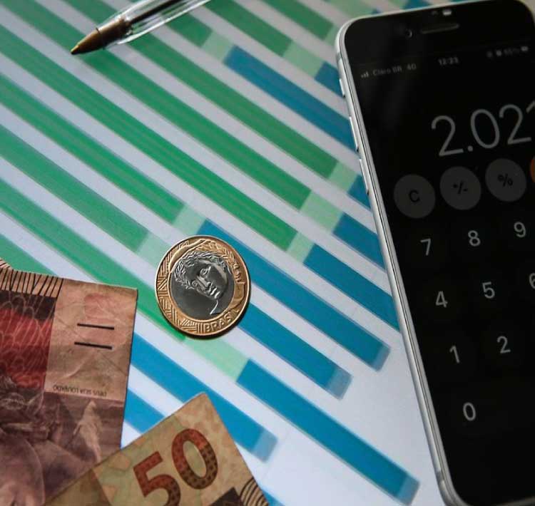 Mercado financeiro reduz projeção da inflação de 6% para 5,88%.