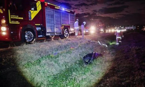 Mulher grávida perde a vida em acidente envolvendo moto e carro em Cascavel.