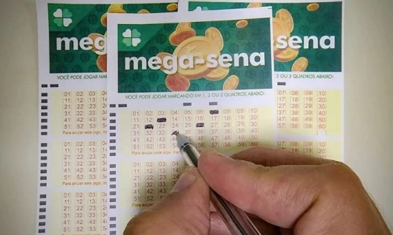 Ninguém acerta as seis dezenas e Mega-Sena acumula em R$ 130 milhões; confira o resultado