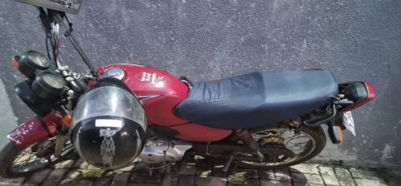 NOVA LARANJEIRAS: Polícia Rodoviária Federal recupera moto furtada em fiscalização de trânsito.