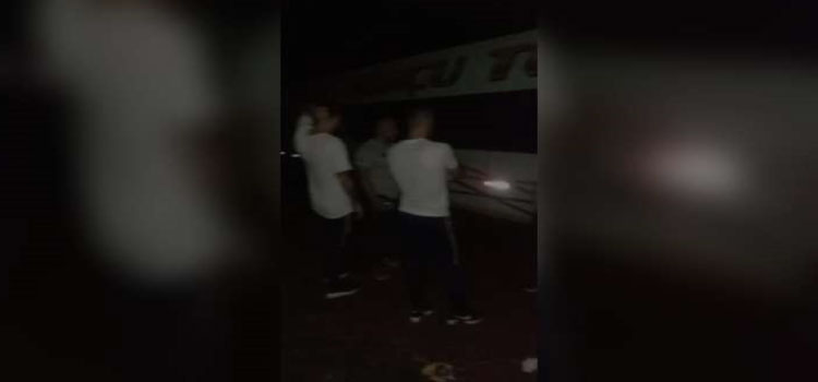 Ônibus que levava time do Cascavel Futsal é assaltado próximo a Maringá.