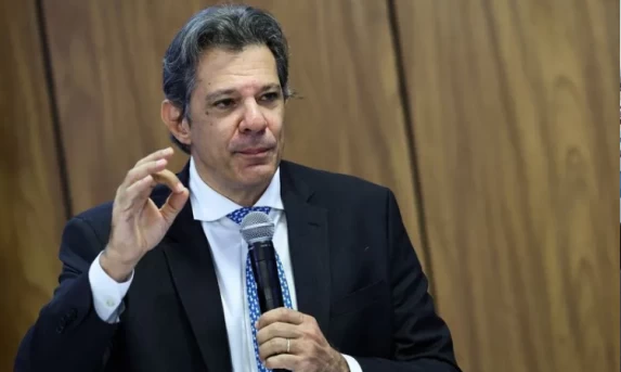 OPOSIÇÃO PEDE CONVOCAÇÃO DE HADDAD PARA EXPLICAR DÍVIDA DE R$ 20 BILHÕES DOS CORREIOS