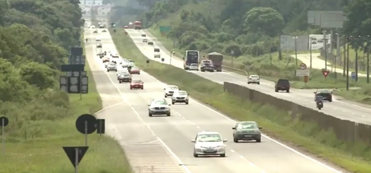 PARANÁ: Novas restrições para veículos de carga na BR-277 e BR-376 ocorrem neste fim de semana; veja