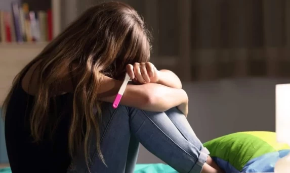 Paraná Registra Mais de 7,8 Mil Partos de Mães Adolescentes nos Primeiros Oito Meses de 2025