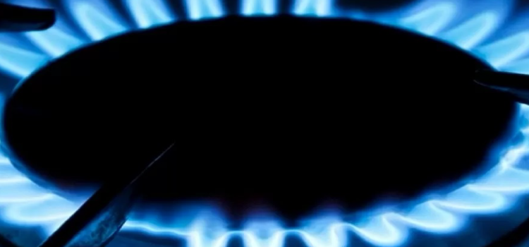 Petrobras anuncia redução do preço do gás de cozinha para distribuidoras.