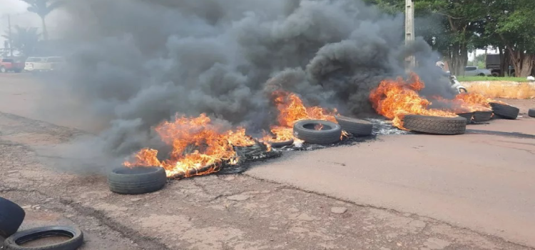 PF cumpre 16 mandados no Paraná em operação contra manifestantes.