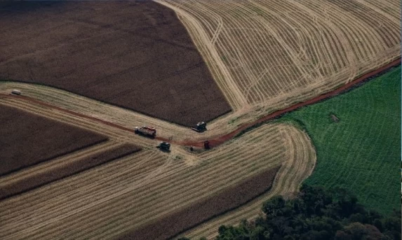 PIB do Paraná cresce 2,8% em 2025 e supera média nacional em 22%