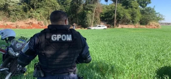 POLICIAL: Carro furtado em Nova Laranjeiras é recuperado em Cascavel pela GM.