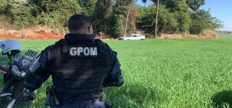POLICIAL: Carro furtado em Nova Laranjeiras é recuperado em Cascavel pela GM.