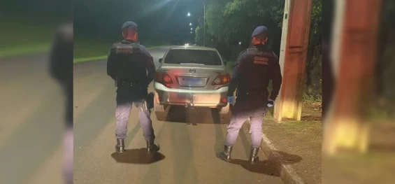 POLICIAL: Corolla roubado em Toledo é recuperado em Cascavel.