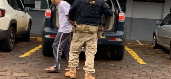 POLICIAL: Homem é preso por tráfico de drogas em abordagem na BR-163.