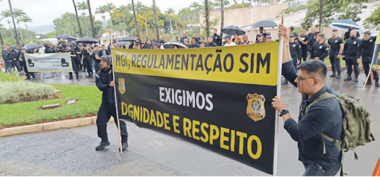 POLICIAL: Polícia Penal Federal faz manifestação em Brasília.