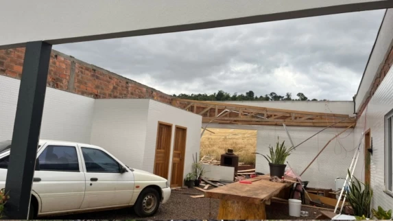 Pós temporal: Copel e Sanepar seguem na recuperação de sistemas de energia e água no Paraná