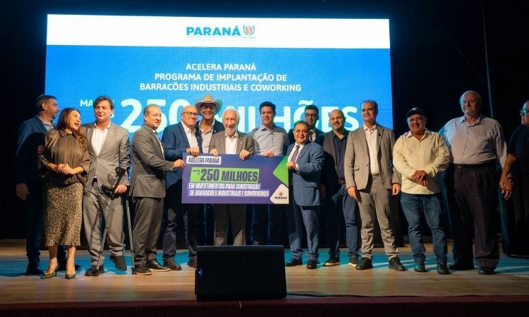 Prefeita de Ibema participa de solenidade no Paraná que anuncia investimentos em barracões industriais e coworking! 