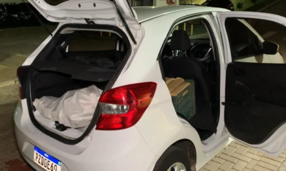 PRF apreende 116 kg de maconha na BR 277 em Cascavel.