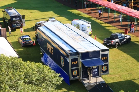 PRF realiza ações de educação para o trânsito no Show Rural Copavel 2026