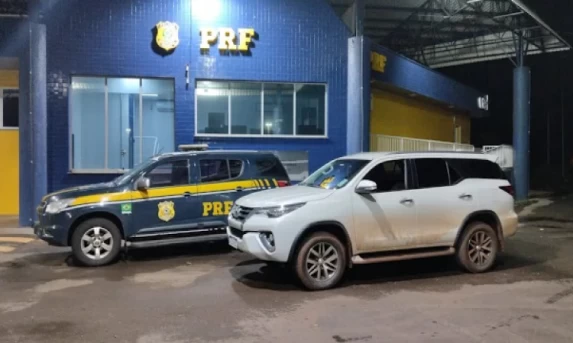 PRF recupera veículo furtado em Cascavel; Está é a segunda detenção da menor neste ano.