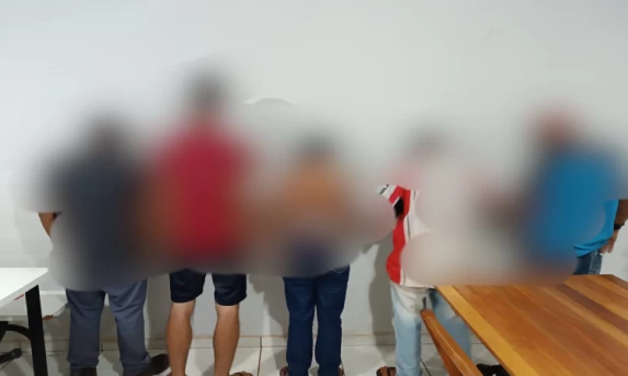 QUEDAS DO IGUAÇU: PCPR prende traficante faccionado na vila dias e apreende quantidade relevante de drogas prontas para serem comercializadas.