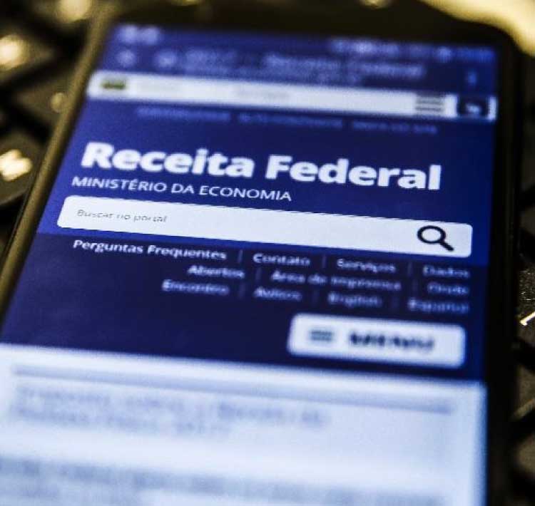 RESTITUIÇÃO: Receita paga amanhã 4º lote do IR 2022; veja se você recebe.