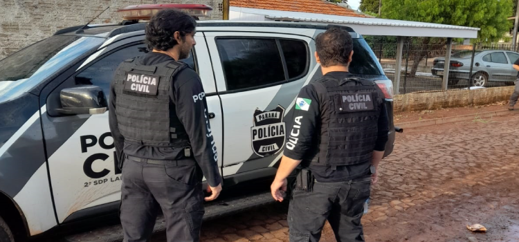 RIO BONITO DO IGUAÇU: Polícia Civil prende em flagrante 13 pessoas por associação criminosa armada e furto de madeira na zona rural do município.