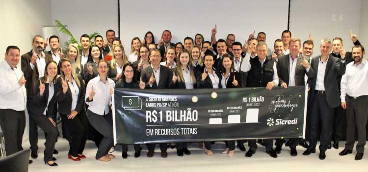 Sicredi Grandes Lagos PR/SP alcança R$ 1 bilhão em recursos totais.