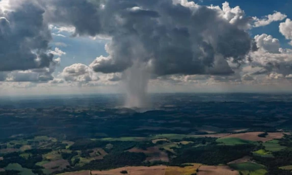 Simepar alerta para mudança no tempo e risco de temporais no Paraná nesta semana