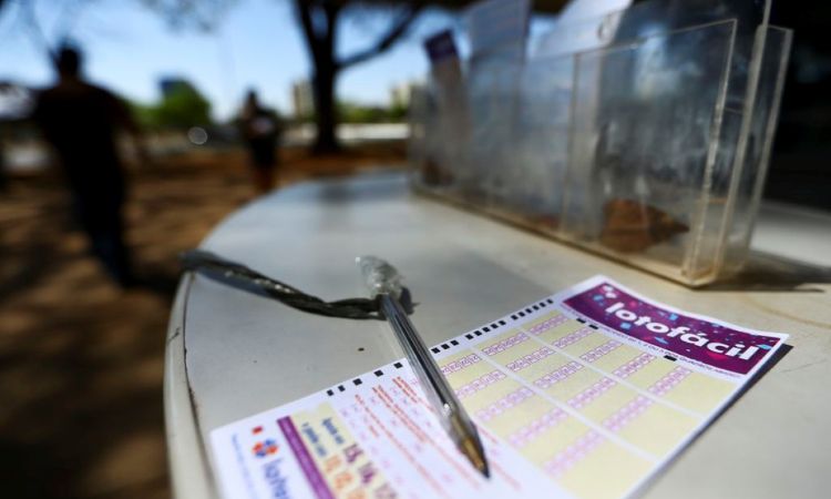 Sorteio da Lotofácil 3481 premia apostadores do Paraná