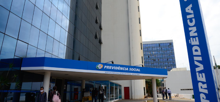 JUSTIÇA: Moraes dá dez dias para INSS ter plano para revisão da vida toda.
