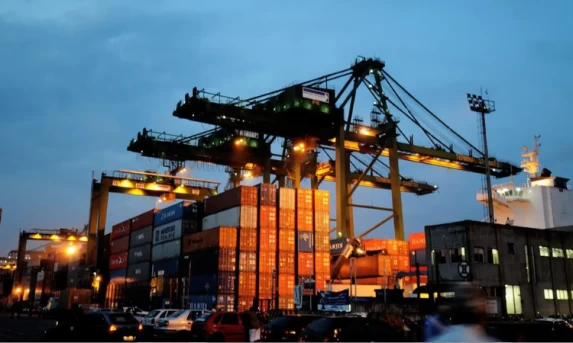 Tarifas mais altas devem reduzir exportações, empregos e investimentos