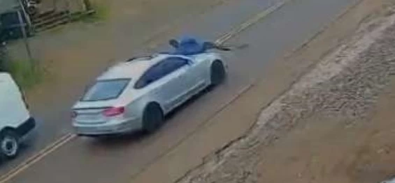 TRÂNSITO: Câmera de segurança registra atropelamento em Boa Vista da Aparecida.