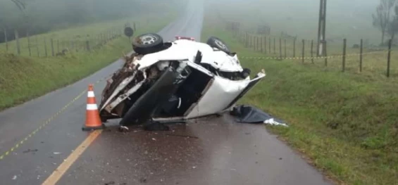 TRÂNSITO: Motorista de 39 anos morre após acidente envolvendo dois carros, em Laranjal.