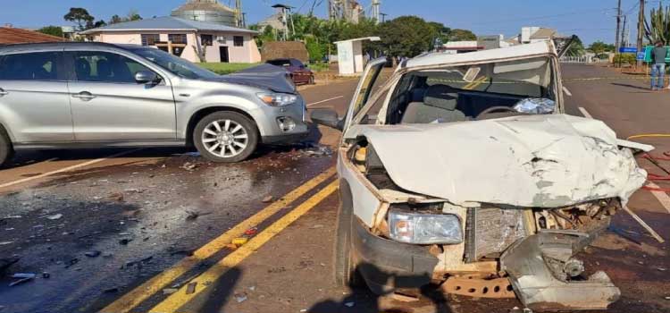 TRÂNSITO: Motorista de 47 anos morre em batida frontal no sudoeste do Paraná.