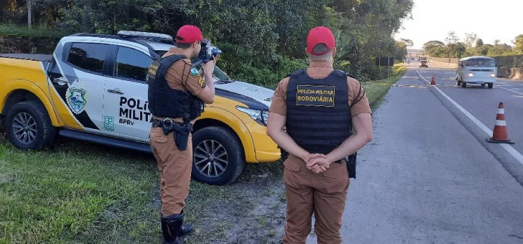 TRÂNSITO: PM intensifica o policiamento nas rodovias estaduais durante o feriado de Tiradentes.