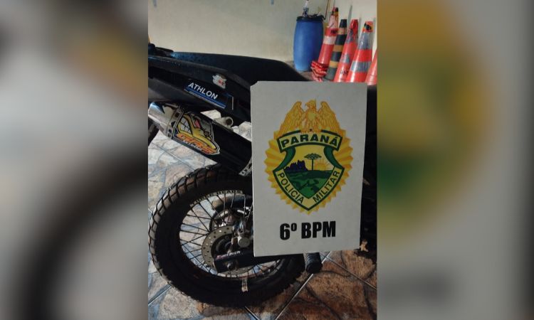 TRÊS BARRAS DO PR: MENOR EM MOTO COM ESCAPAMENTO ADULTERADO É ABORDADO PELA PM NO CENTRO