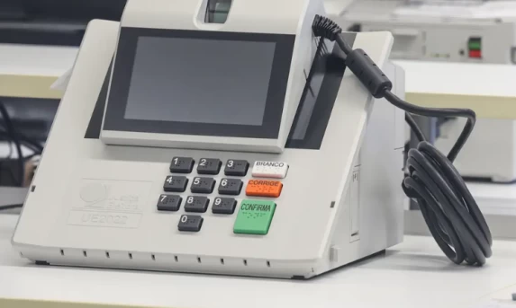 TSE desmente fala de pré-candidato e reforça que Smartmatic não fornece urnas eletrônicas ao Brasil