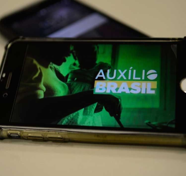 Última parcela de outubro do Auxílio Brasil é paga hoje.